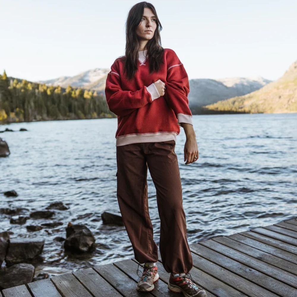 Deso Supply Genoa Crewneck in Brick, size Small
